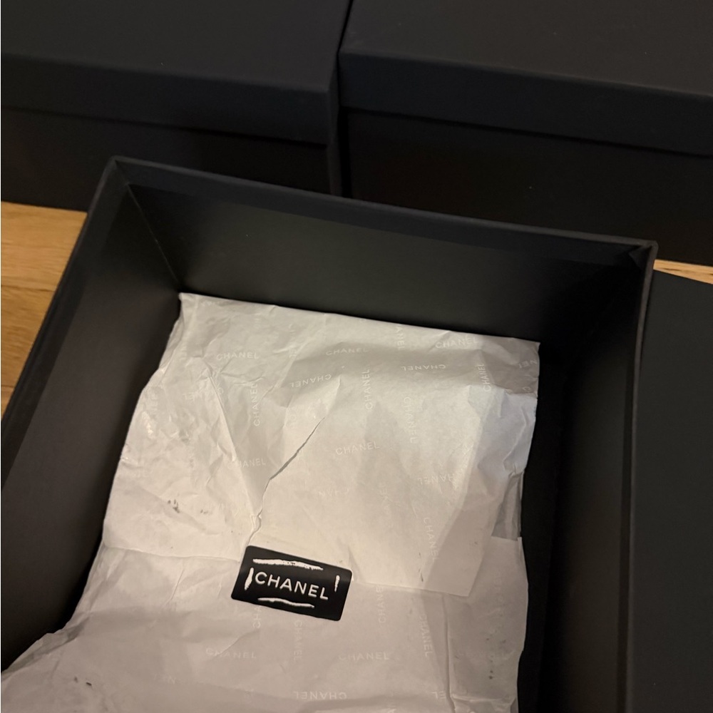 Chanel Black and Gold Mini Bag VIP / GWP With Charms - Picture 6 of 10